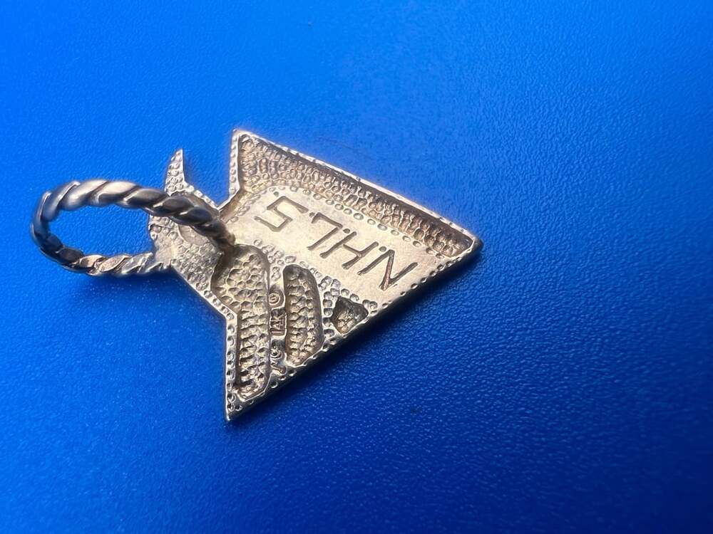 Vintage 14K Yellow Gold Pittsburgh Penguins Hockey NHL Pendant Charm